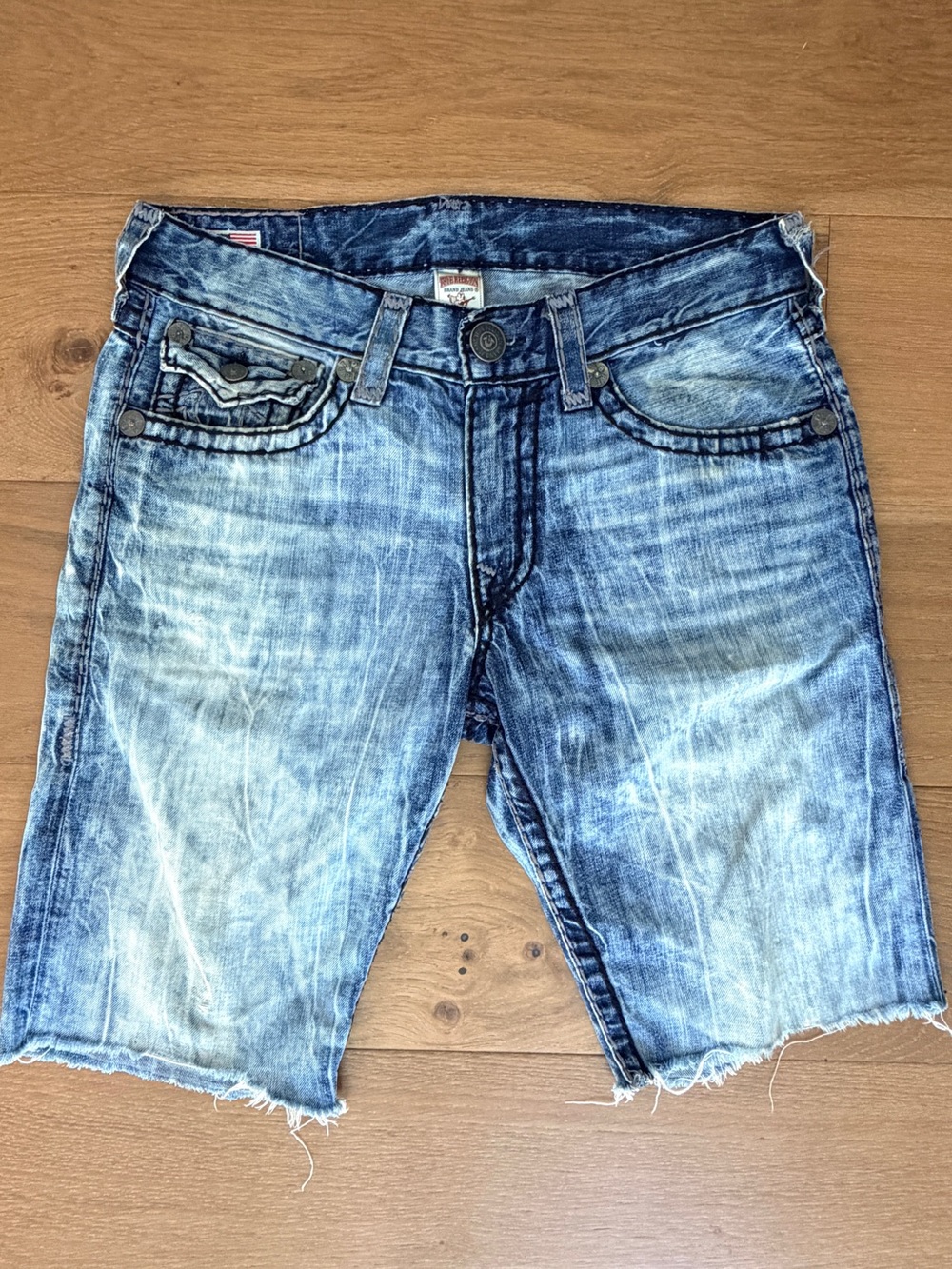 VTG True Religion Jorts Ricky Big T Flap Cut Off Denim Shorts 33 Y2K Acid Wash